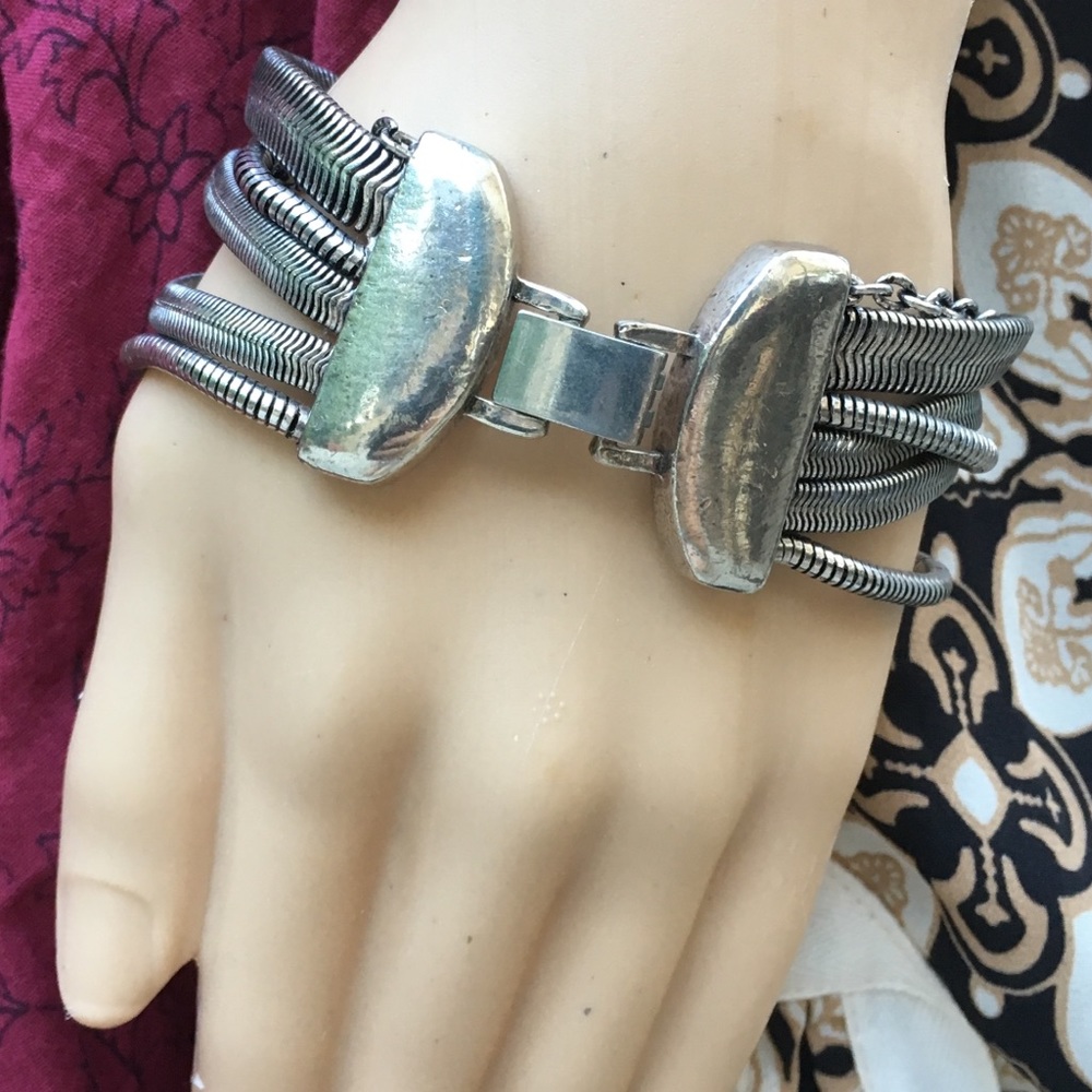 Tibetan Silver Scroll Pattern Bracelet - image 4